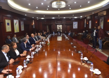 وزير الاستثمار والتجارة الخارجية يعقد لقاء مع مستثمري محافظة الأقصر بحضور المحافظ