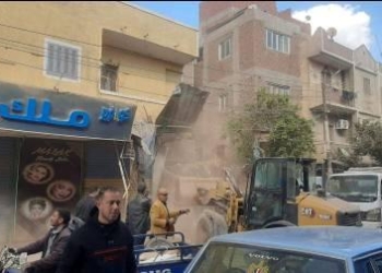 حملة مكبرة لإزالة الإشغالات ورفع المخلفات بمدينة قليوب