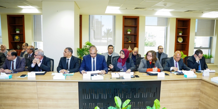 وزيرا التخطيط والإسكان يناقشان الخطة الاستثمارية حتى 2030 لتعزيز التنمية العمرانية وتحسين جودة الحياة