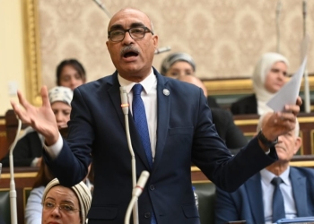 زيادة معاناة المواطن..”منصور” يطالب باستدعاء الحكومة للبرلمان بشأن زيادة أسعار المحروقات