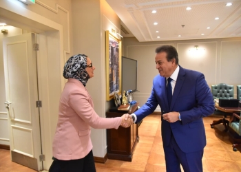 وزير الصحة يستقبل محافظ الوادي الجديد لمتابعة المشروعات الصحية الجارية
