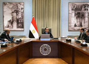“مدبولي” يؤكد أهمية الحفاظ على أرصدة استراتيجية آمنة من المنتجات البترولية .. و توفير التمويل لاستكمال مشروعات الطاقة