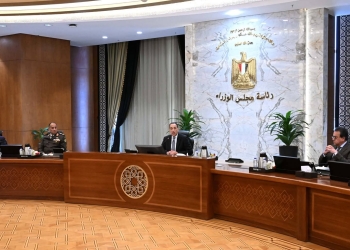 مدبولي:  الحكومة تواصل المتابعة الدءوبة لتداعيات الأحداث بالمنطقة للتحرك بما يحمي استقرار الاقتصاد  ويؤمّن الإمدادات