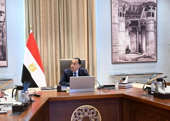 ” مدبولي  ” يتابع مع وزير الصحة والسكان عددا من ملفات عمل الوزارة