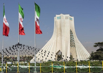 إيران تنفي “ادعاءات ترامب” حول إجراء مفاوضات لإنهاء الحرب