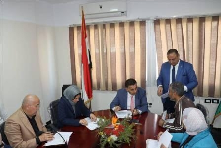 وزير الزراعة يبحث مع محافظ الوادي الجديد التوسع في زراعة المحاصيل الاستراتيجية بالمحافظة