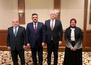 رئيس هيئة الثروة المعدنية يواصل المباحثات مع المستثمرين في تركيا