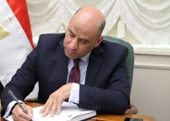 وزير العمل: السبت 25 أبريل إجازة مدفوعة الأجر للعاملين بالقطاع الخاص بمناسبة عيد تحرير سيناء