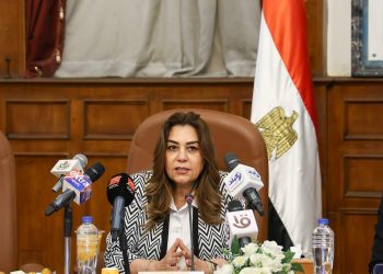 وزراء التنمية المحلية والبيئة والتخطيط والتنمية الاقتصادية ومحافظ القاهرة يشهدون فعاليات مؤتمر التعريف بالمبادرة الوطنية للمشروعات الخضراء الذكية