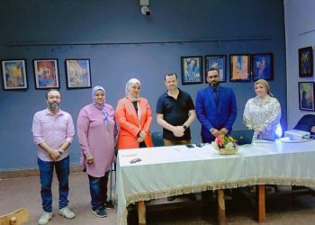 ندوة عن المشاركة المجتمعية بكلية الفنون بالتنسيق مع وحدة حقوق الإنسان بجامعة الأقصر