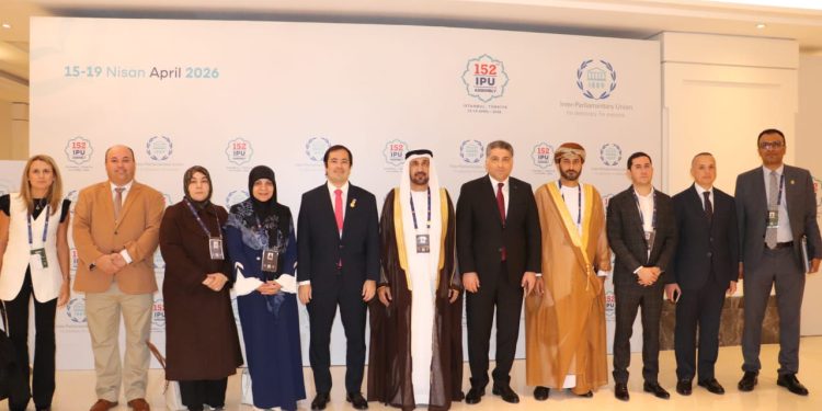رئيس البرلمان العربي يلتقي رئيس العلاقات العربية لأمريكا الجنوبية في إسطنبول