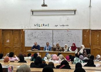 جامعة بنها تنظم ندوة توعوية حول آليات ترشيد استهلاك الكهرباء لطلاب الجامعة