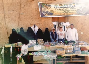 “بحوث الصحراء”: تدريب 38 سيدة على مشغولات الخوص والحلفا لتمكين المرأة المعيلة بسيوة
