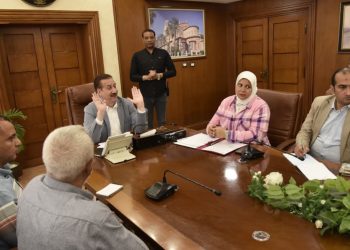 تحرك عاجل لتنظيم بائعي شارعي العبور والنصر.. ودراسة الحلول البديلة
