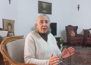 بعد الاعتراف بقداسته .. حفيدة القمص ميخائيل إبراهيم لـ “وطني” : أشعر بمسؤولية عظيمة.. ونسأل الله أن يوفقنا للسير على خطى “جدو”