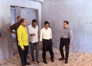 وكيل وزارة الصحة بالأقصر يتابع سير العمل بمستشفى الحميات