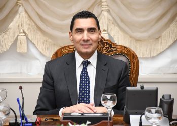 وزير الشباب يبحث شراكة استراتيجية مع شركة روابط الرياضية