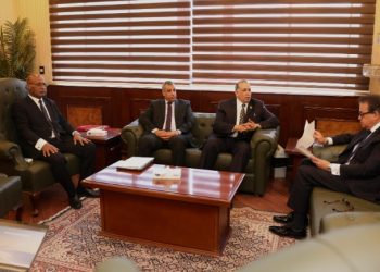 نقيب المحامين يلتقي وزير الصحة لبحث آليات التعاون المشترك وتعزيز الخدمات الصحية المقدمة للمحامين