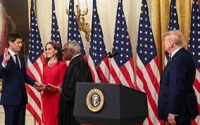 كيفن وارش يؤدي اليمين الدستورية رئيسا للاحتياطي الفيدرالي الأمريكي