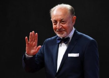 رحيل الفنان عبدالعزيز مخيون بعد تعرضه لوعكة صحية شديدة عن عمر يناهز 83 عام