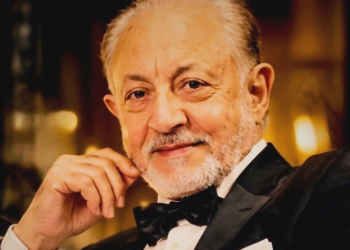 رحيل الفنان عبدالعزيز مخيون بعد تعرضه لوعكة صحية شديدة عن عمر يناهز 83 عام