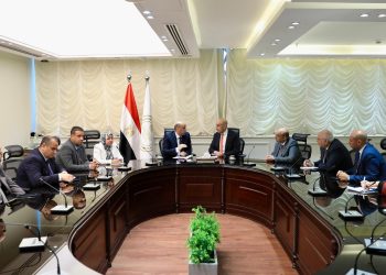 وزيرا التربية والتعليم والعمل يبحثان تعزيز التعاون لإعداد كوادر فنية مؤهلة بشهادات دولية