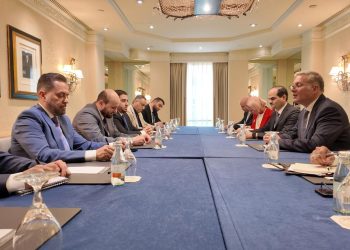 وزير البترول يبحث مع نظيره السوري آفاق التعاون لدعم تعافي قطاع الطاقة بسوريا