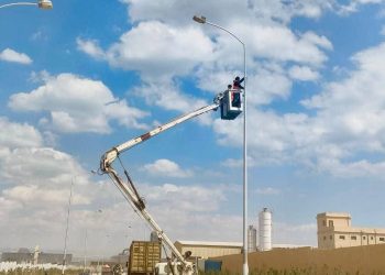 وزيرة الإسكان تتابع أعمال تطوير ورفع كفاءة الطرق والمرافق بالمناطق الصناعية بمدينتي السادات والسويس الجديدة