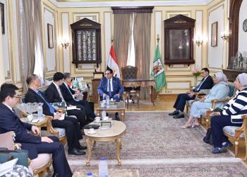 بالتزامن مع الذكرى الـ70 للعلاقات المصرية الصينية.. رئيس جامعة القاهرة يبحث مع السفير الصيني بالقاهرة سبل تعزيز الشراكات الأكاديمية والبحثية مع المؤسسات التعليمية الصينية