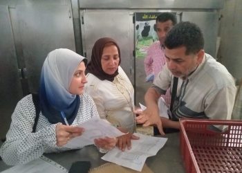 *محافظ الإسكندرية يشدد على تكثيف حملات إزالة الإشغالات والتفتيش على الأسواق بأحياء الإسكندرية*