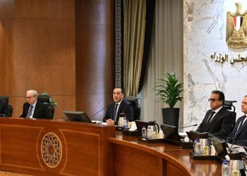 حفر 6 آبار كحد أدنى.. “الوزراء” يوافق على 4 اتفاقيات بترولية