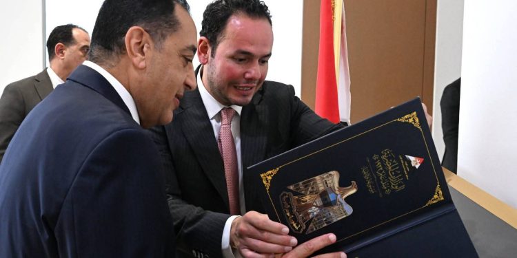 رئيس الوزراء يشهد إطلاق “موسوعة الوزارات المصرية منذ عام 1922” كأضخم سجل توثيقي وبصري متكامل لتاريخ الحكومات المصرية
