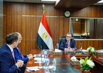 وزير التخطيط يبحث مع الرئيس التنفيذي لـ “الاستثمار البريطانية الدولية” (BII) توسيع التمويلات التنموية في مصر