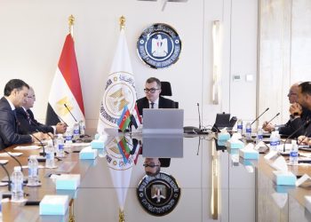 وزير التخطيط والتنمية الاقتصادية يبحث مع سفير أذربيجان صياغة مرحلة جديدة من الشراكة التنموية وتوسيع الاستثمارات المشتركة