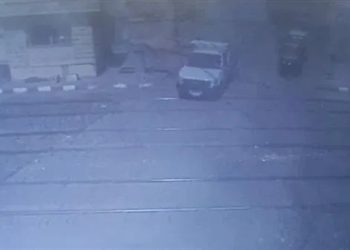 وزارة النقل تشجب واقعة اقتحام عربة ربع نقل مزلقان ميت حلفا وهو مغلق