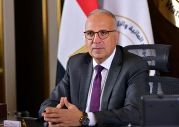 الدكتور هاني سويلم وزير الموارد
