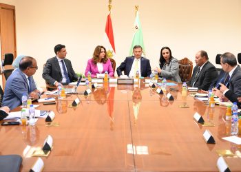 وزارات الزراعة والتنمية المحلية والبيئة والتضامن والصناعة والتخطيط تعقد اجتماعاً موسعاً لبحث آليات تنفيذ مبادرة “القرية المنتجة”