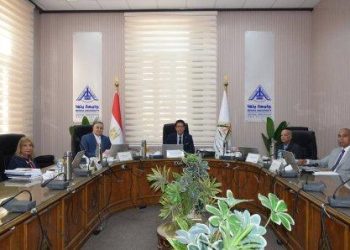 رئيس جامعة بنها يترأس لجنة اختيار عميد كلية الطب البيطرى