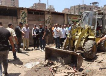 محافظ القليوبية يواصل إزالة إشغالات سوق بهتيم بشبرا الخيمة ويُتابع تطوير السوق الحضاري