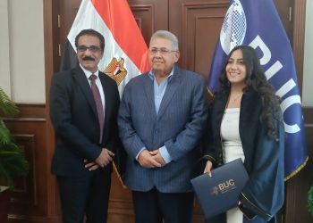 جومانا كمال بعد تسلم شهادة تخرجها من رئيس جامعة بدر: «أبلغ رد على كل اللي ظلموني»