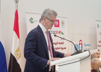 “أرتور ليموكمانوف”: روسيا شاركت في إنجاز 98 مشروعًا من المشروعات الهامة والمؤثرة للاقتصاد المصري