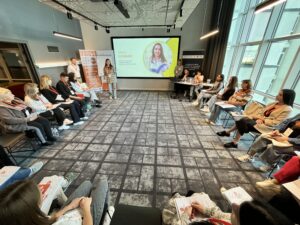 У жовтні стартувала модульна програма підготовки експертів та експерток з розбудови муніципальних систем запобігання і протидії домашньому насильству.