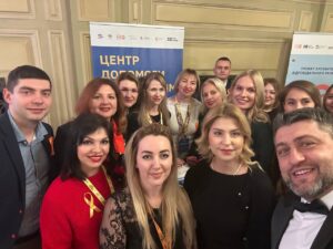 Представники Асоціації експертів взяли участь у вечорі солідарності «Почуй у темряві»