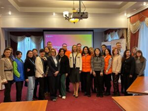У Києві відбувся круглий стіл, присвячений темі покращення комунікацій з особами, які страждають від домашнього насильства. 