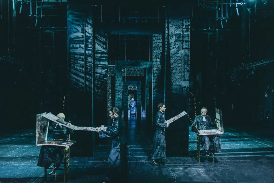 Nosferatu, reż. Mariusz Grzegorzek, scenografia: Jagna Janicka, fot. Rafał Skwarek