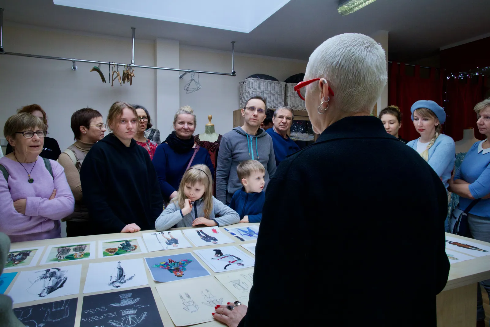 Zwiedzania Dużej Sceny i Sceny Kameralnej