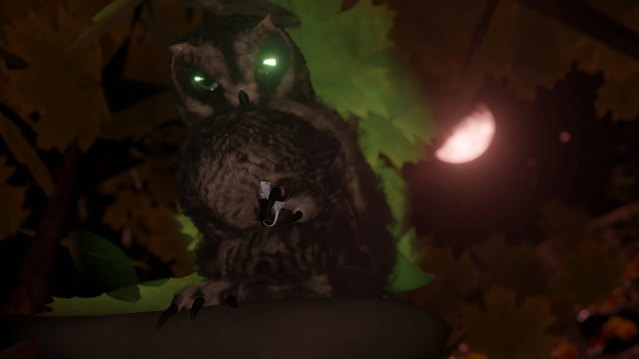 Renderização 3D em alta resolução (originalmente 4K Ultra-HD!!) da cena onde a coruja está empoleirada num galho enquanto segura e olha para um camundongo em sua pata esquerda (lado direito da cena),em meio a uma floresta durante o outono e diante de uma Lua crescente levemente avermelhada. A coruja é (de propósito) simultaneamente fofa/linda e sombria/macabra.