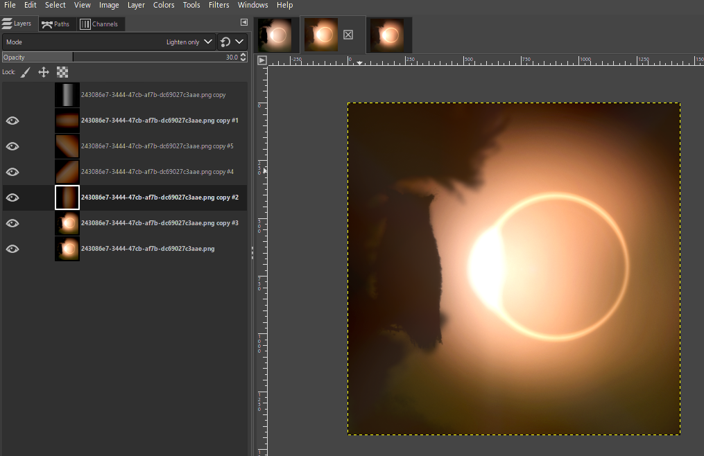 Print da tela do GIMP, com a segunda pós-edição da imagem, na qual adiciono um smearing (sangramento de luz) horizontal, vertical e diagonal ao brilho do eclipse, além de mexer um pouco mais no nível de sombra e contraste.