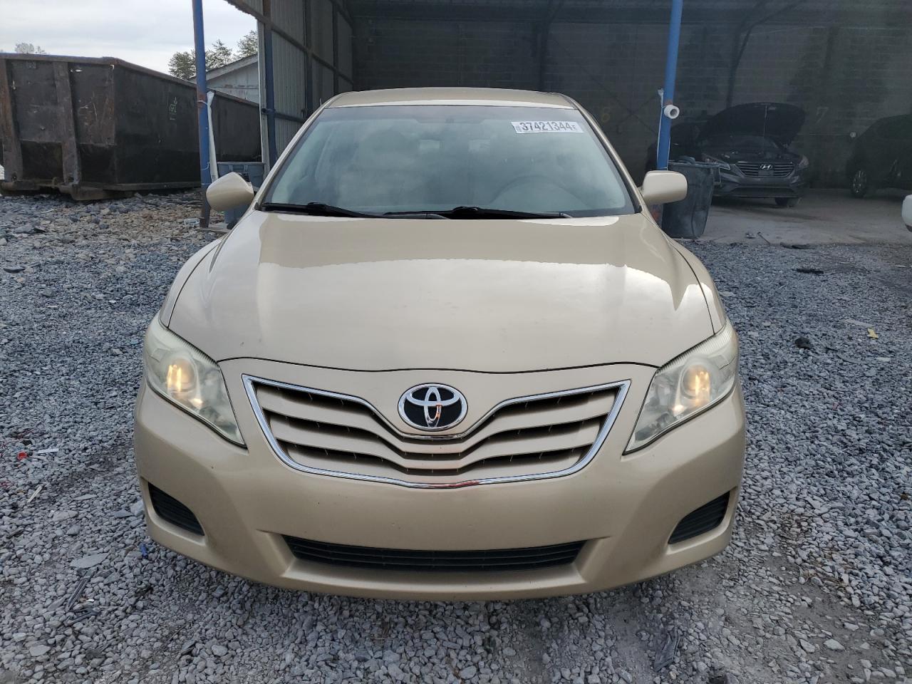 2011 TOYOTA CAMRY BASE photo 9