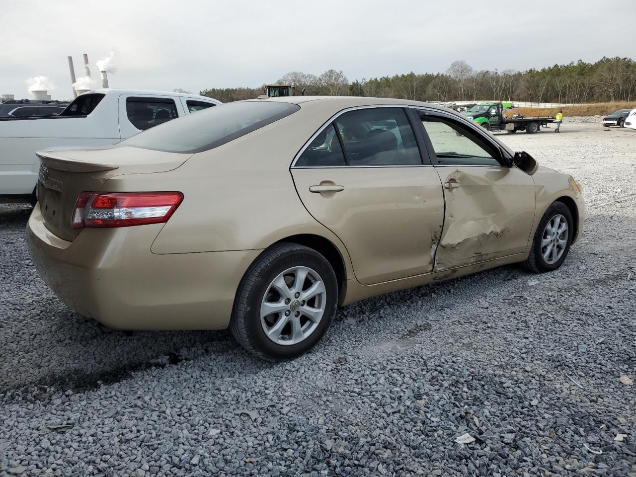 2011 TOYOTA CAMRY BASE photo 5